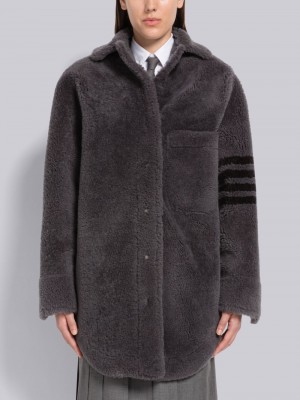 Thom Browne Shearling Supersize 4-Bar Shirtdress Donna Cappotti Grigie | CAS97L02695