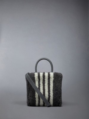 Thom Browne Small Book W/ Intarsia 4bar in Curly Merino Shearling Donna Borse Tote Grigie | GFE44P41052