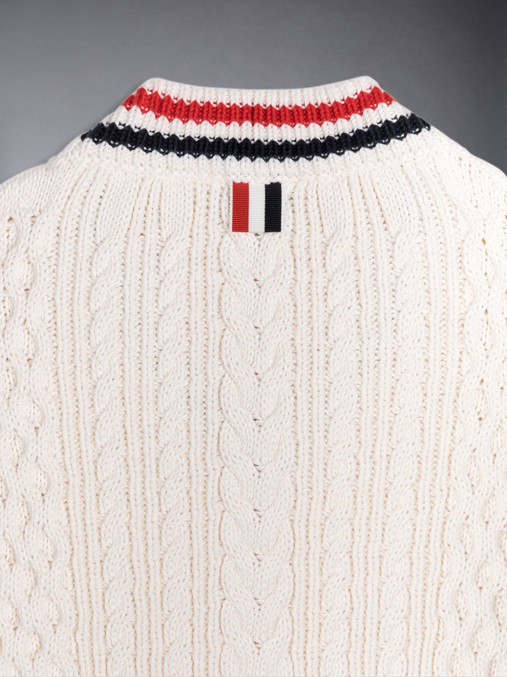 Thom Browne ARAN CABLE CRICKET STRIPE V-NECK Ragazzo Pullover Bianche | VHT18X75917