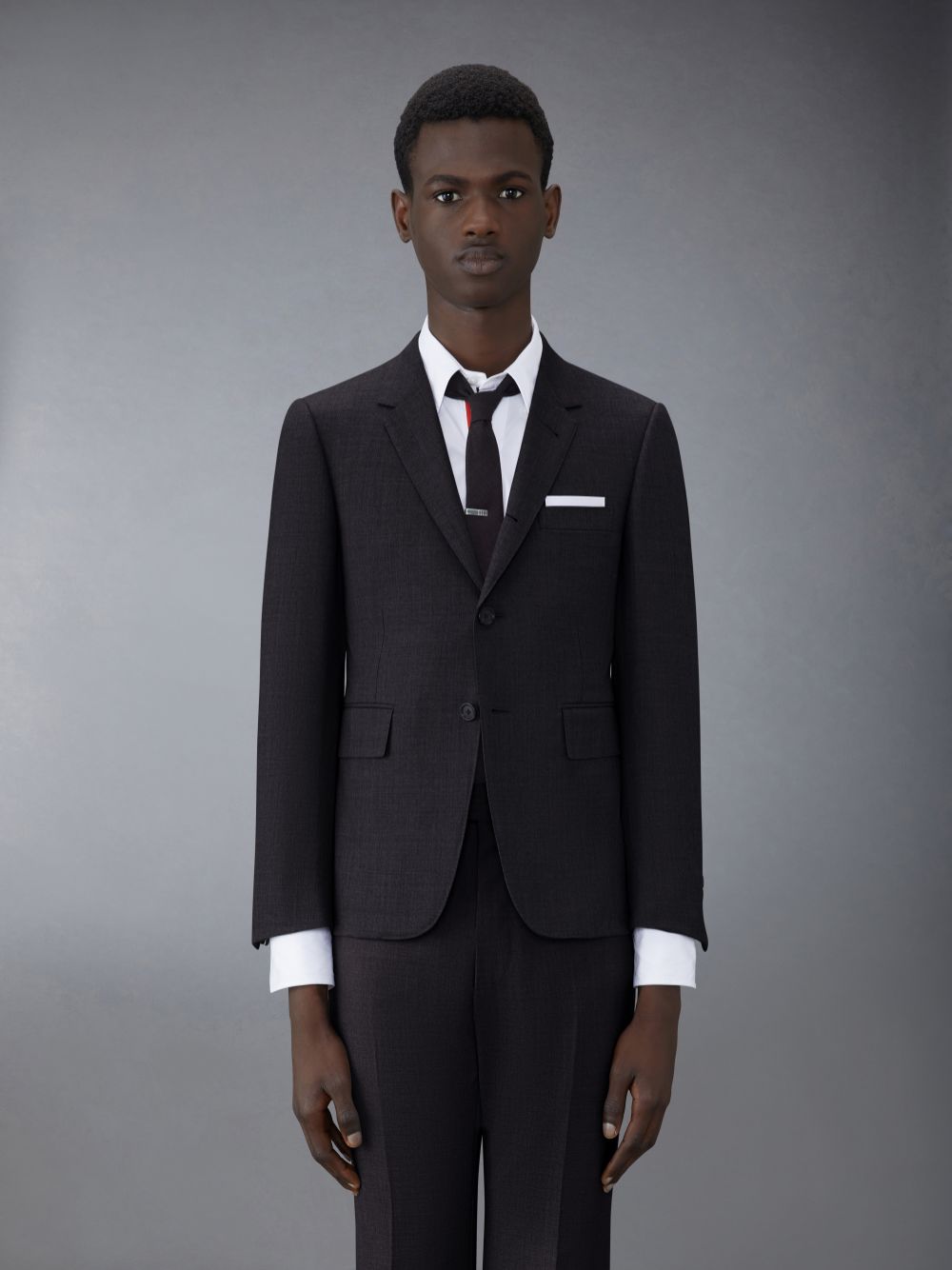 Thom Browne CHARCOAL SUPER 120'S WOOL TWILL CLASSIC AND TIE Uomo Completo Nere | CBH71J96242