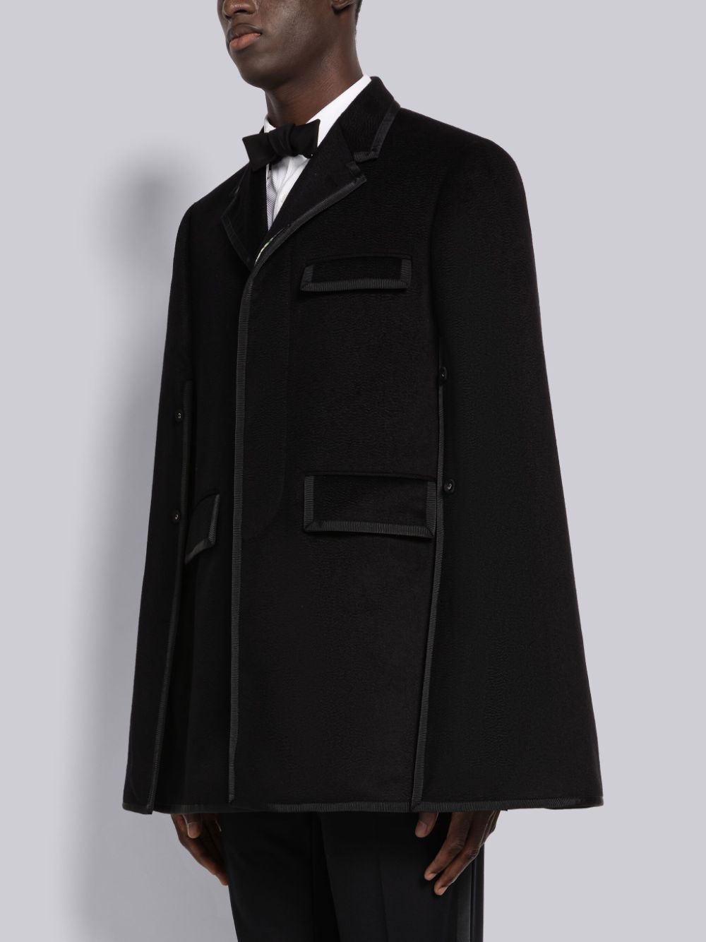 Thom Browne Chesterfield grosgrain-trim cape Uomo Cappotti Nere | TYR95P75500