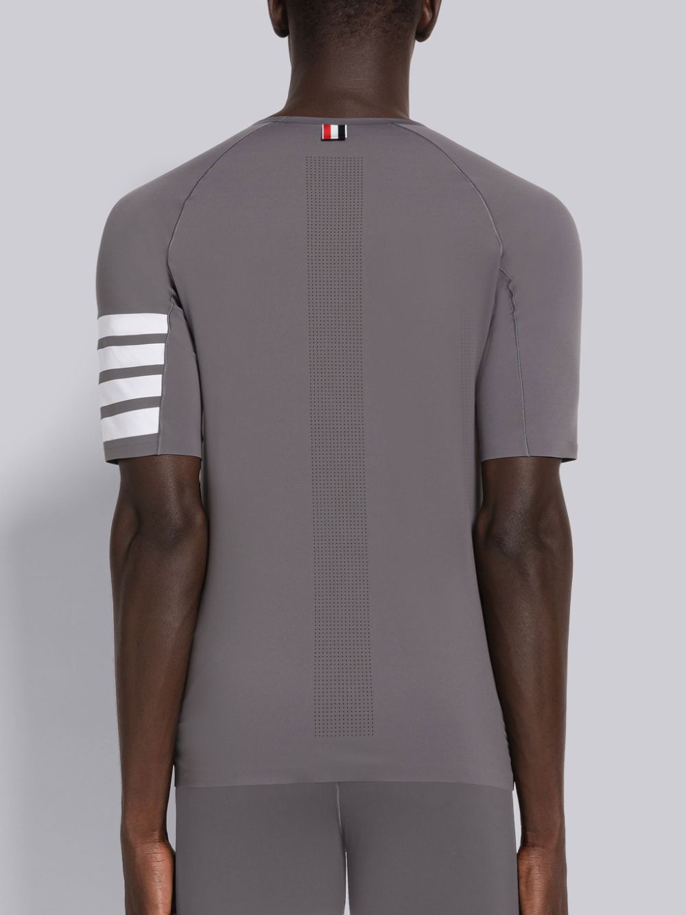 Thom Browne LIGHTWEIGHT TECH INTERLOCK COMPRESSION SHORT SLEEVE Uomo Magliette Grigie | UIA52D56424