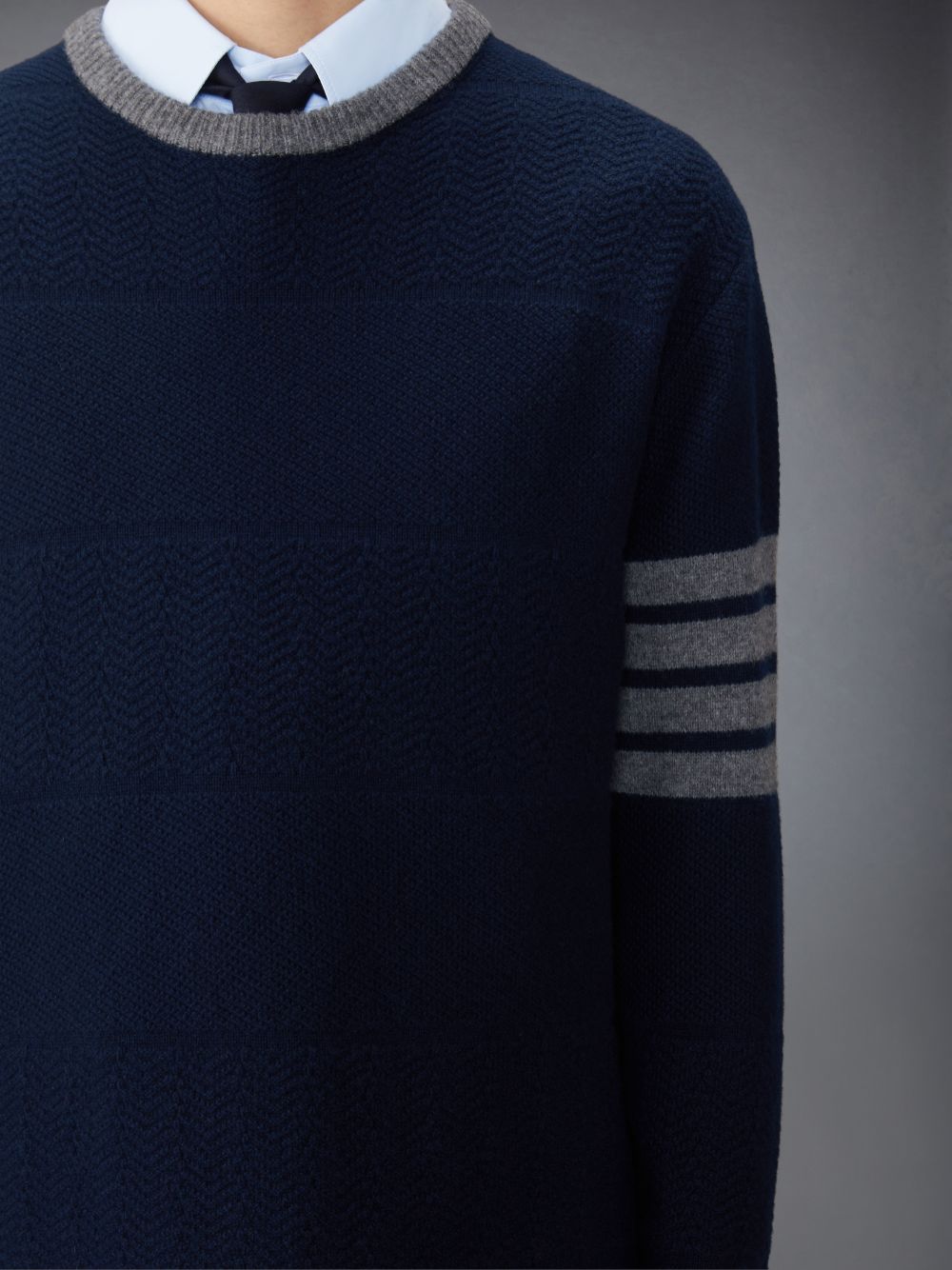 Thom Browne Merino Wool 4-Bar Textured Rugby Stripe Crew Neck Uomo Pullover Blu | MCU37X14652