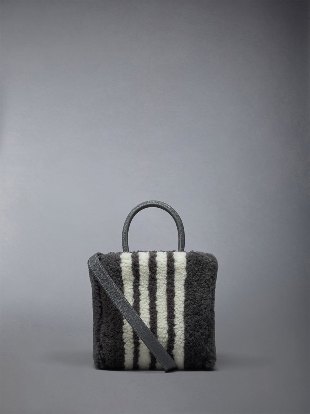 Thom Browne Small Book W/ Intarsia 4bar in Curly Merino Shearling Donna Borse Tote Grigie | GFE44P41052