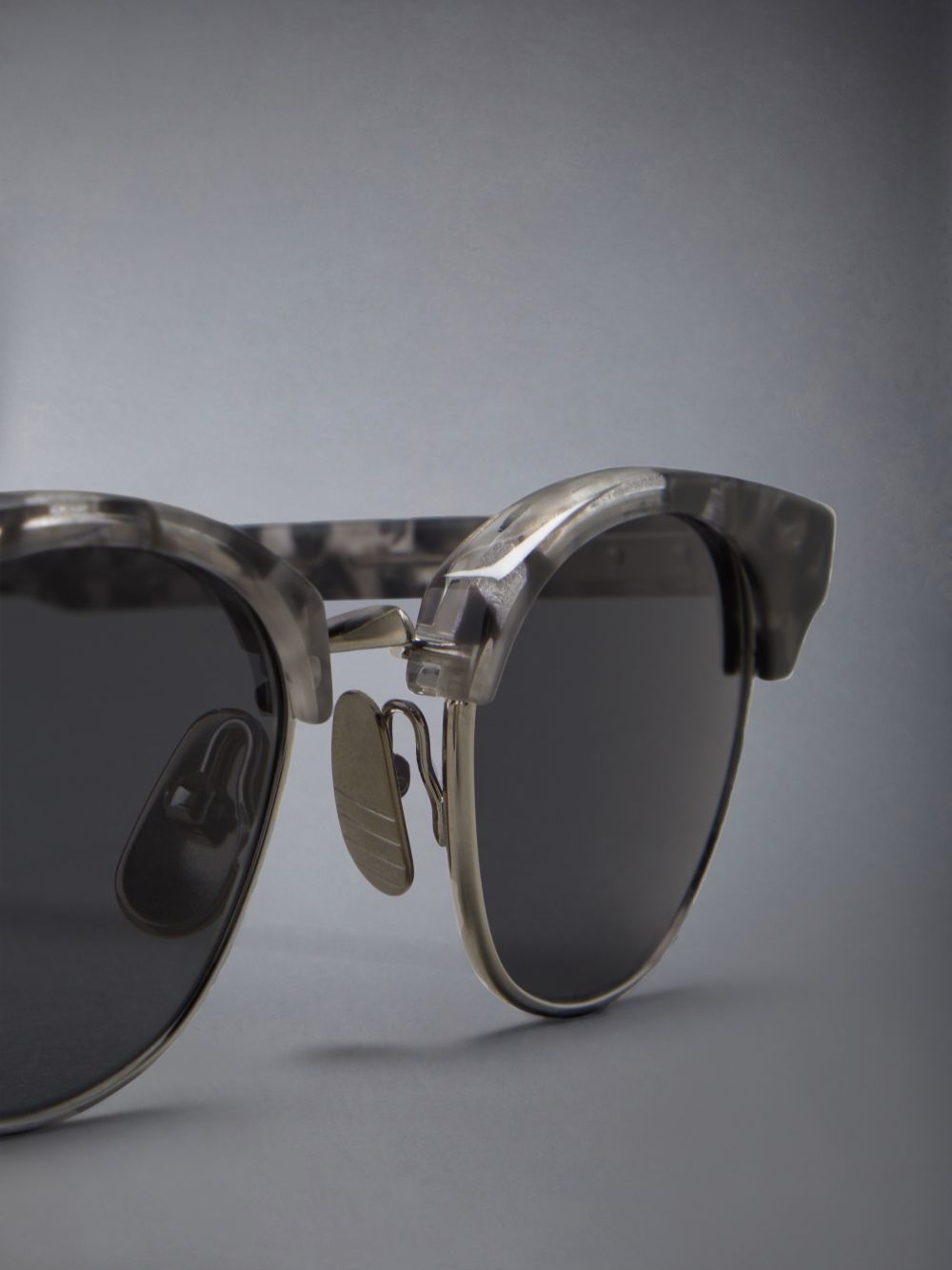 Thom Browne Tortoise Acetate And Titanium Oval Uomo Occhiali da Sole Verdi | KLJ49L65829