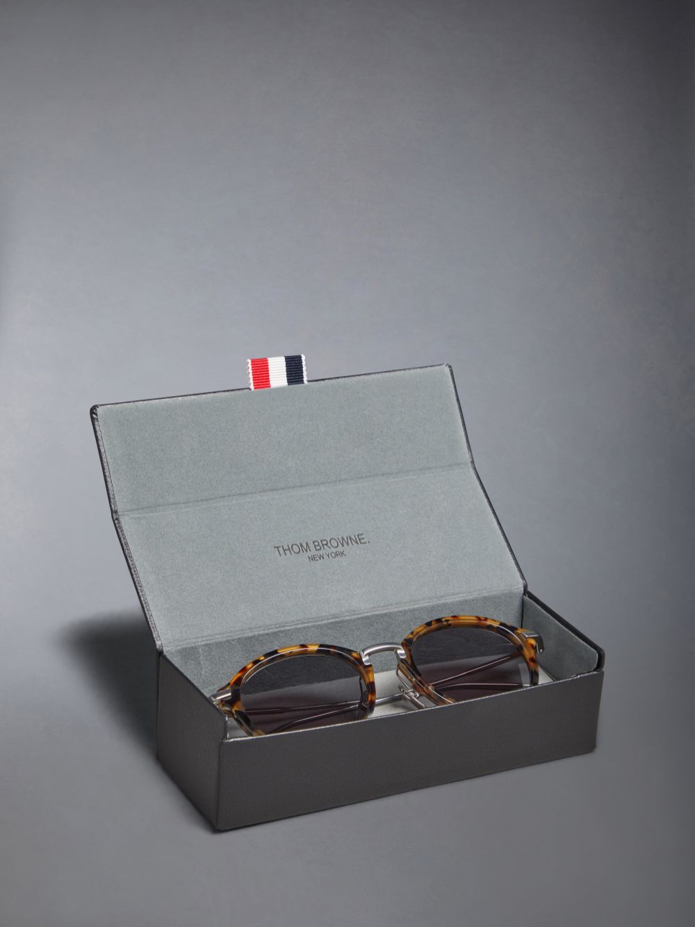 Thom Browne Tortoise Acetate And Titanium Round Uomo Occhiali da Sole Marroni | INA47C25015