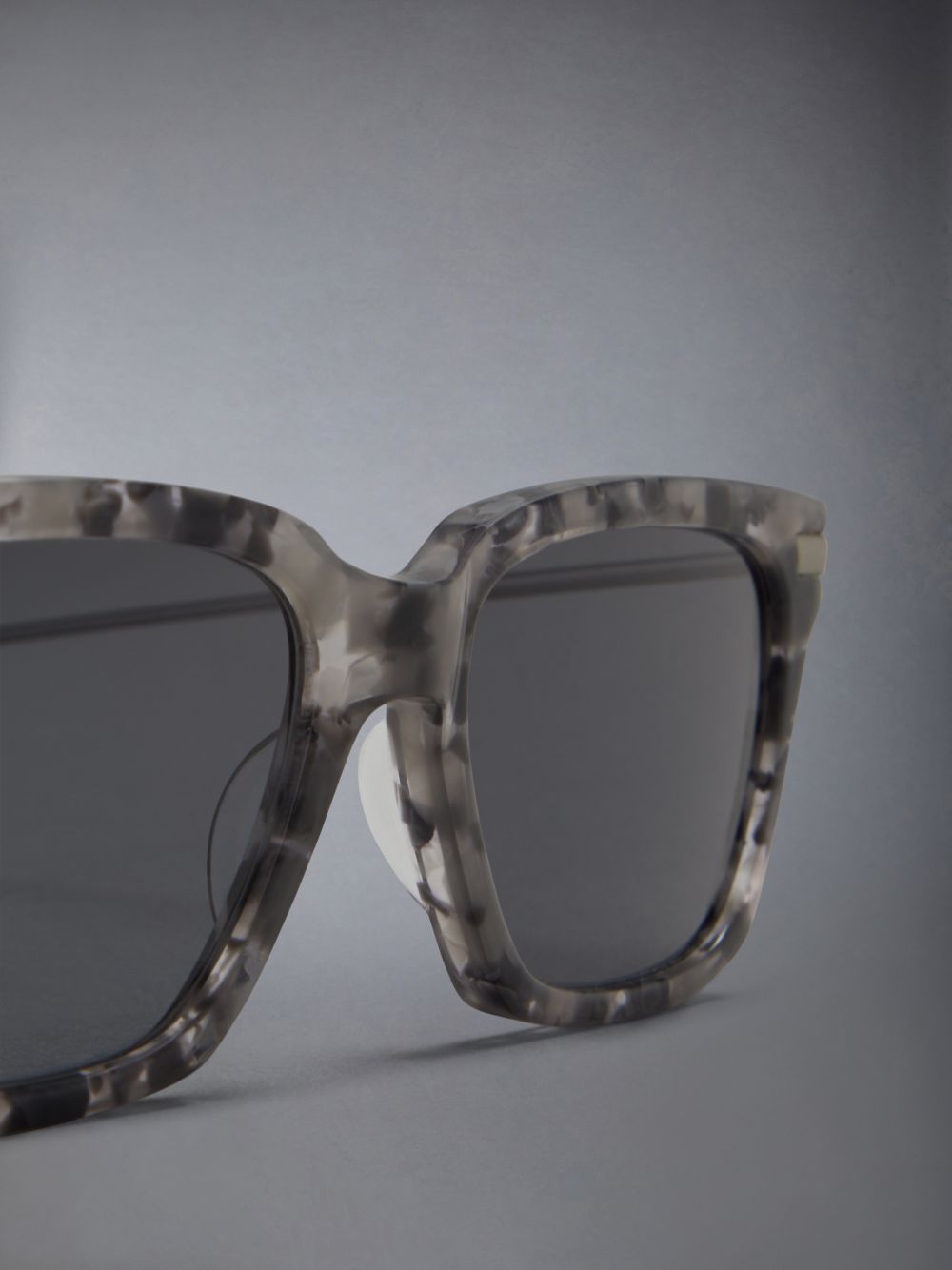 Thom Browne Tortoise Acetate And Titanium Rectangular Uomo Occhiali da Sole Grigie | ZDZ05T66672