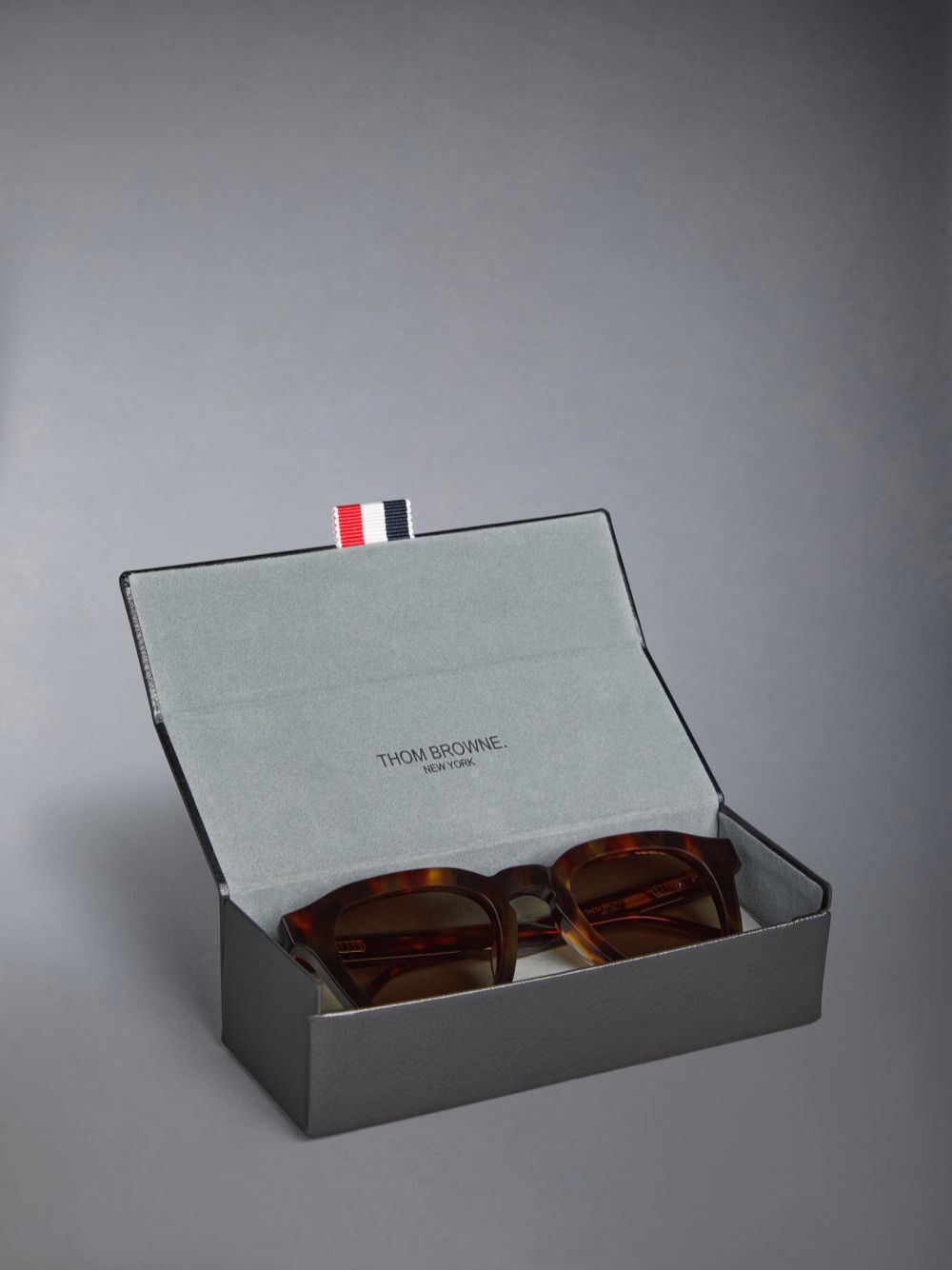 Thom Browne Tortoise Acetate Rectangular Uomo Occhiali da Sole Marroni | FXI99B53583