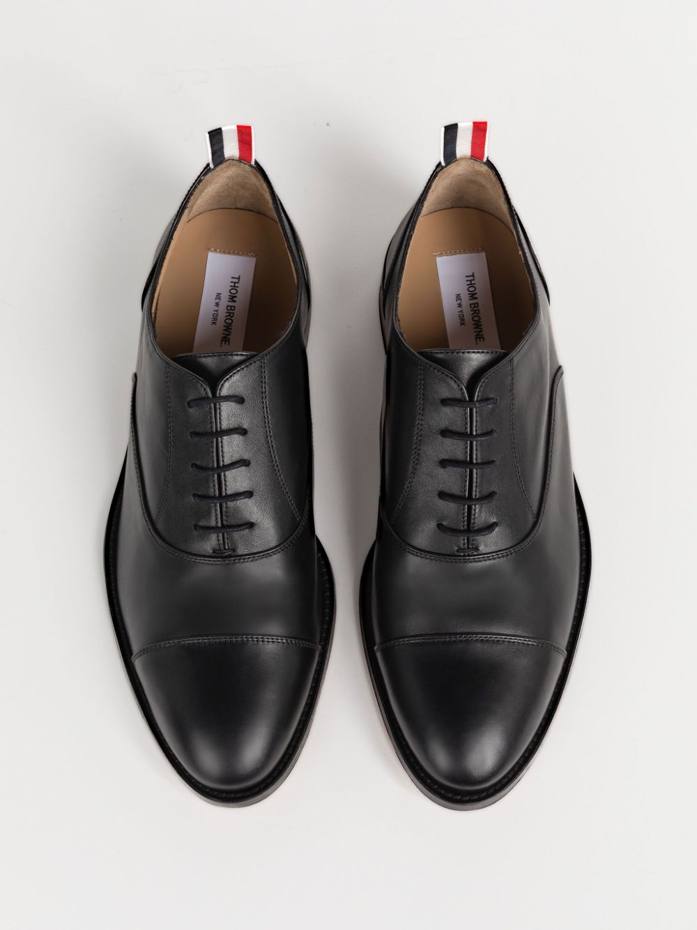 Thom Browne VITELLO CALF LEATHER CAP TOE Uomo Scarpe Oxford Nere | DLQ46A13546