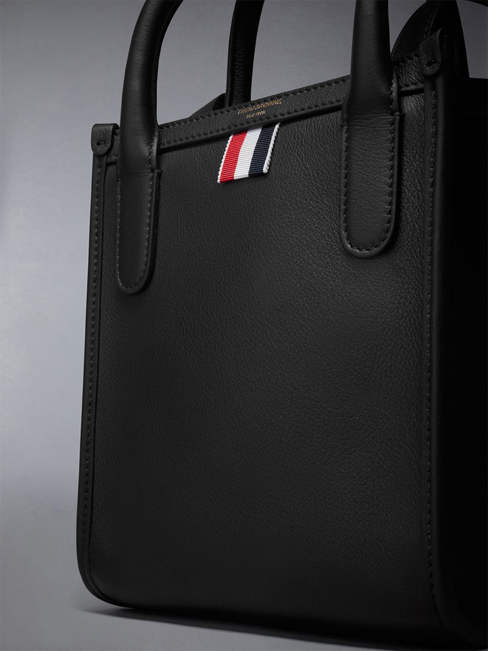 Thom Browne Vertical Mini in Smooth Calf Uomo Borse Tote Nere | FQX58B49652