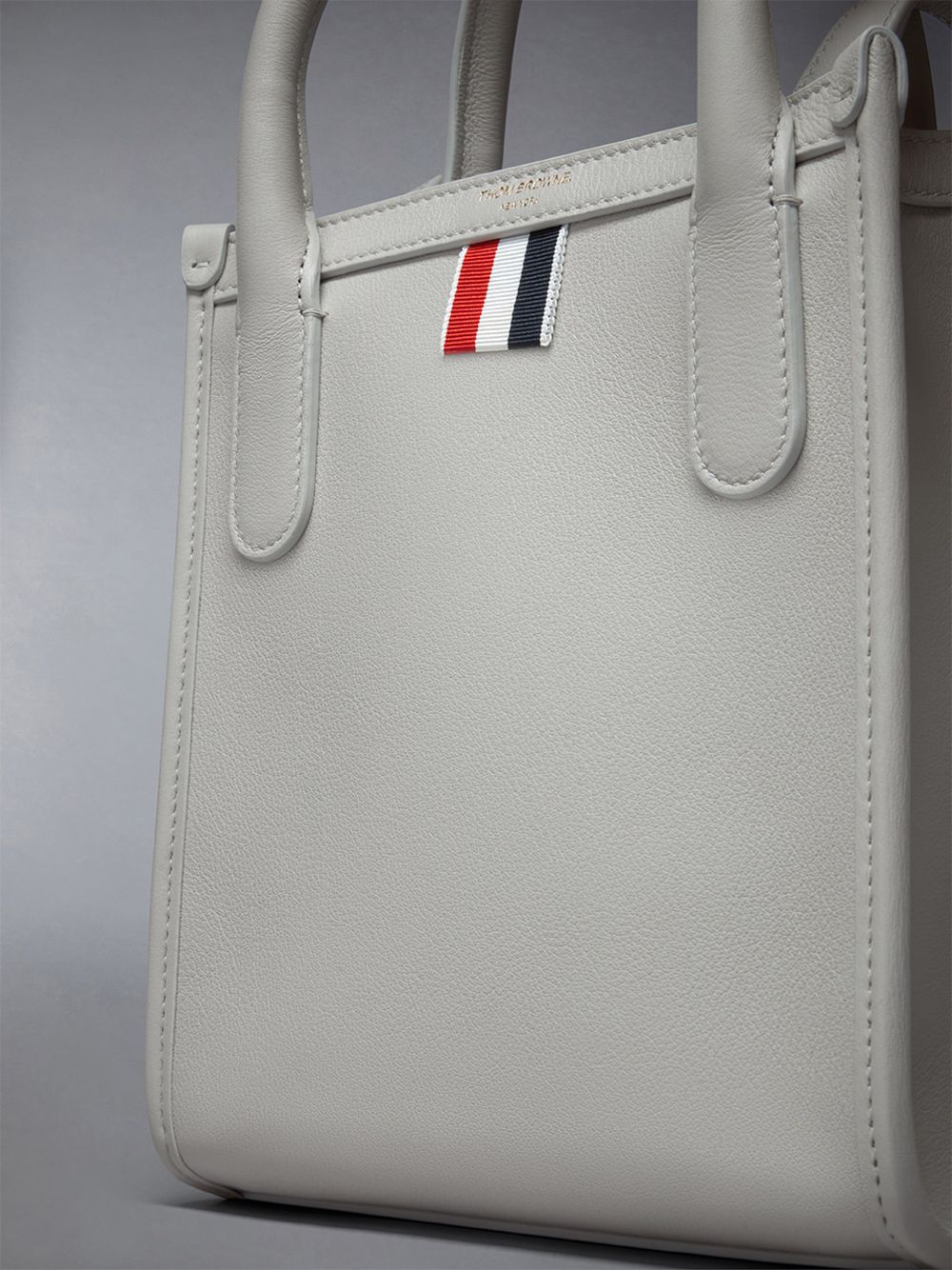 Thom Browne Vertical Mini in Smooth Calf Uomo Borse Tote Beige | QWK76H22340