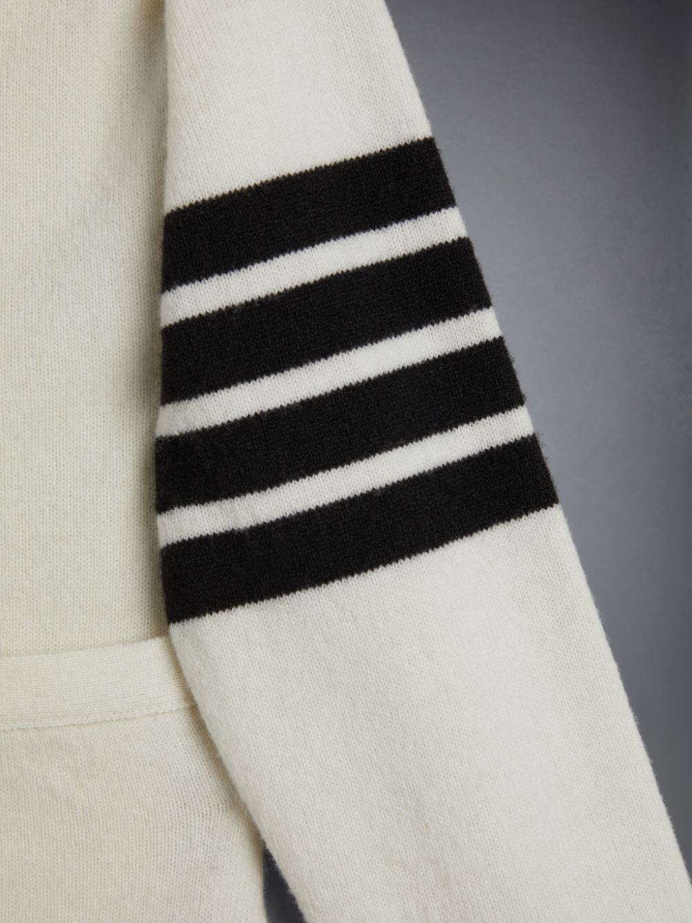 Thom Browne Wool Cashmere 4-Bar Calssic Ragazzo Cardigan Beige | TNW90H67809